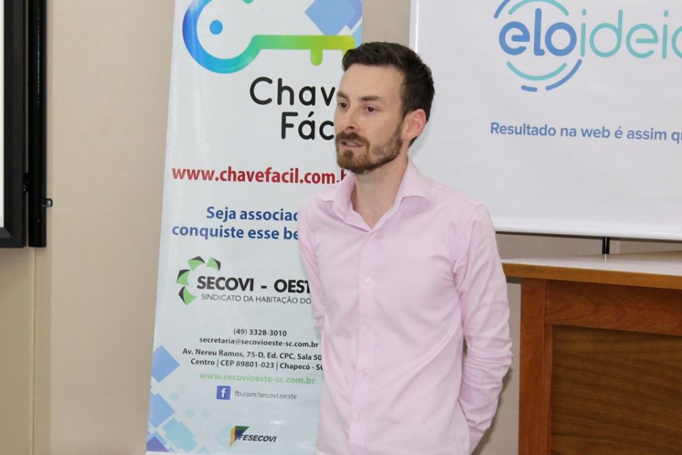 Secovi-Oeste/SC - Diretor comercial da Elo Ideias Gustavo Damschi falou sobre como melhorar a divulgao e as vendas pela internet